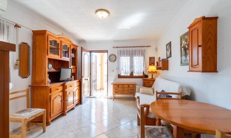 Sale - Villa -
San Fulgencio - La Marina