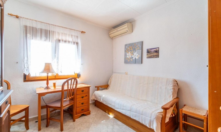 Sale - Villa -
San Fulgencio - La Marina