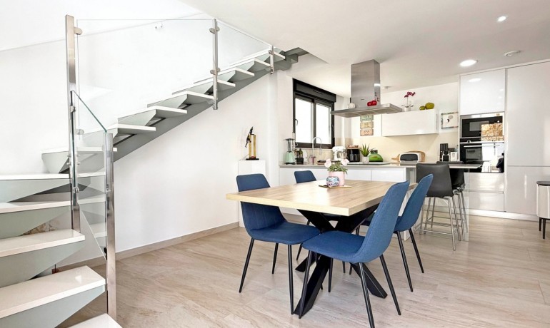 Sale - Villa -
Orihuela Costa* - Villamartin*