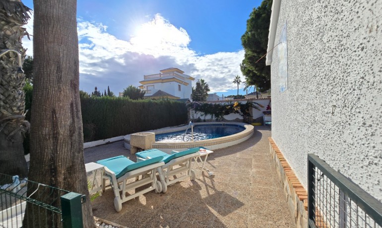 Venta - Villa * -
Orihuela Costa * - Cabo Roig *