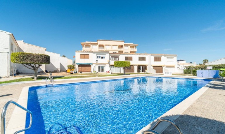 Herverkoop - Huis -
Orihuela Costa* - Playa Flamenca