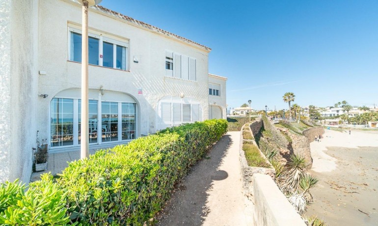 Herverkoop - Huis -
Orihuela Costa* - Playa Flamenca