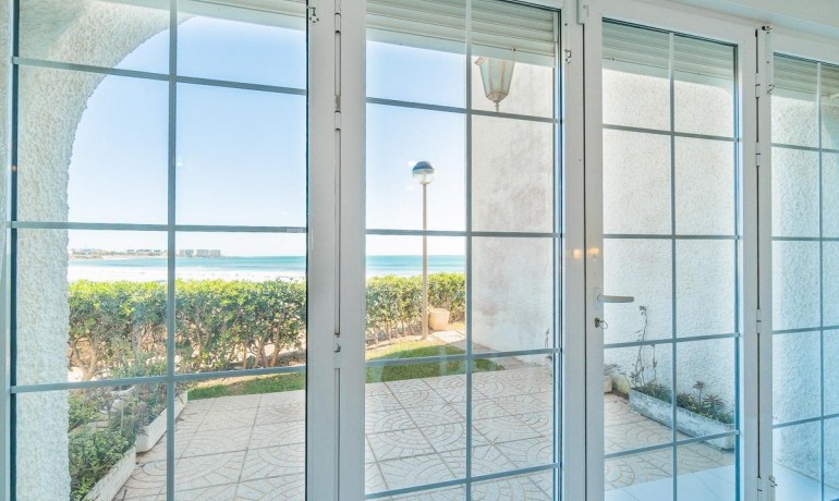 Herverkoop - Huis -
Orihuela Costa* - Playa Flamenca