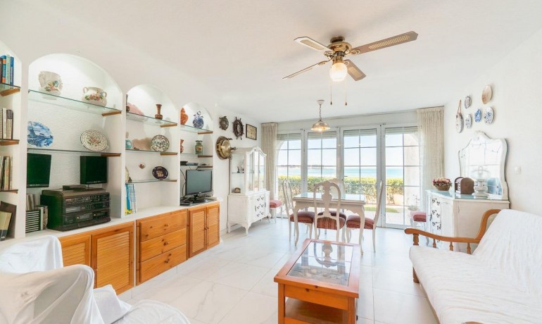 Herverkoop - Huis -
Orihuela Costa* - Playa Flamenca