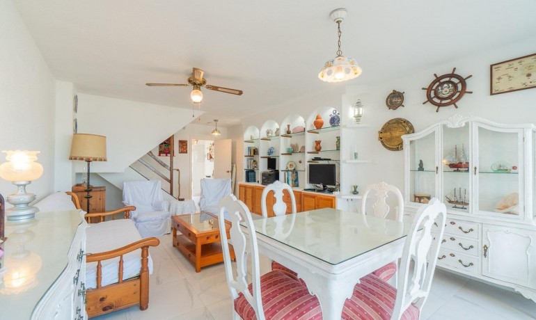 Herverkoop - Huis -
Orihuela Costa* - Playa Flamenca