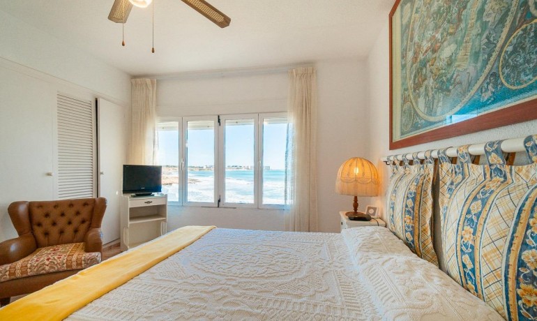 Herverkoop - Huis -
Orihuela Costa* - Playa Flamenca