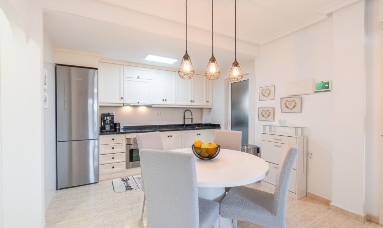 Herverkoop - Villa -
Orihuela Costa* - Zeniamar-Horizonte-La Campana