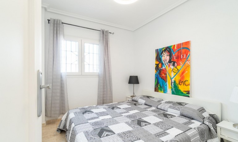 Herverkoop - Villa -
Orihuela Costa* - Zeniamar-Horizonte-La Campana