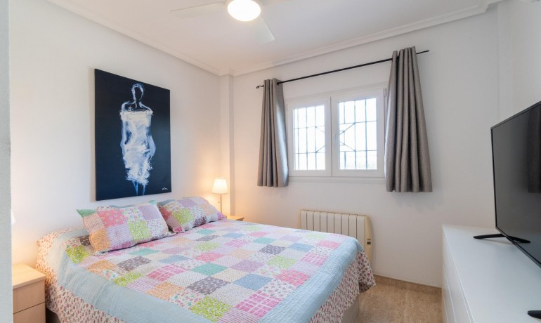 Herverkoop - Villa -
Orihuela Costa* - Zeniamar-Horizonte-La Campana