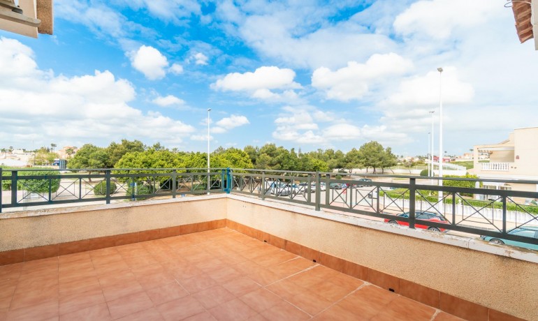 Herverkoop - Villa -
Orihuela Costa* - Zeniamar-Horizonte-La Campana