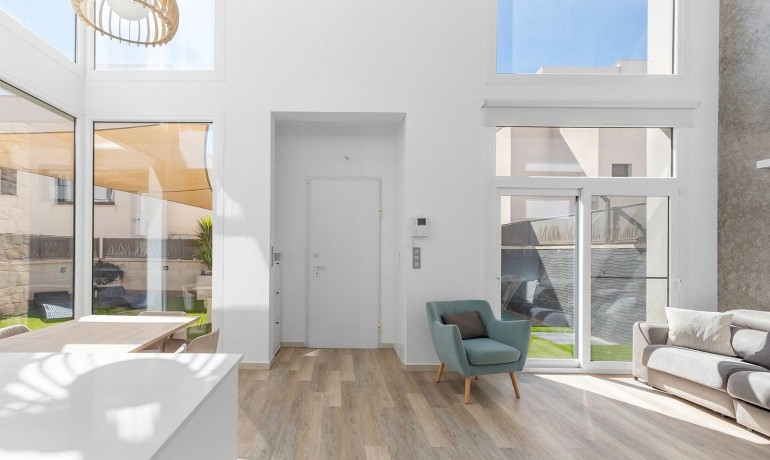 Venta - Villa -
Rojales - Pueblo bravo