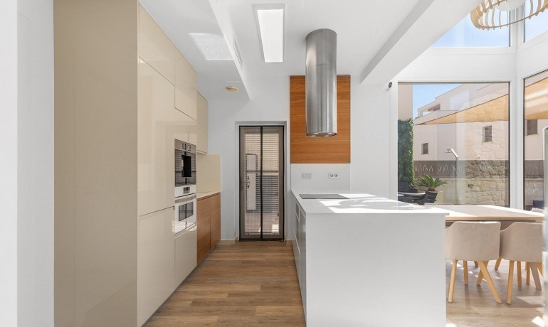 Venta - Villa -
Rojales - Pueblo bravo