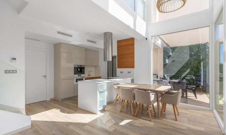 Venta - Villa -
Rojales - Pueblo bravo