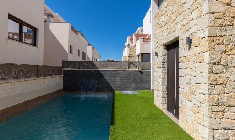 Venta - Villa -
Rojales - Pueblo bravo