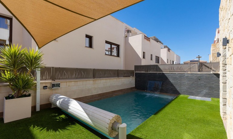 Venta - Villa -
Rojales - Pueblo bravo