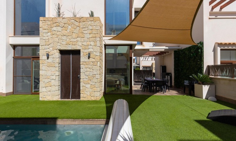 Venta - Villa -
Rojales - Pueblo bravo