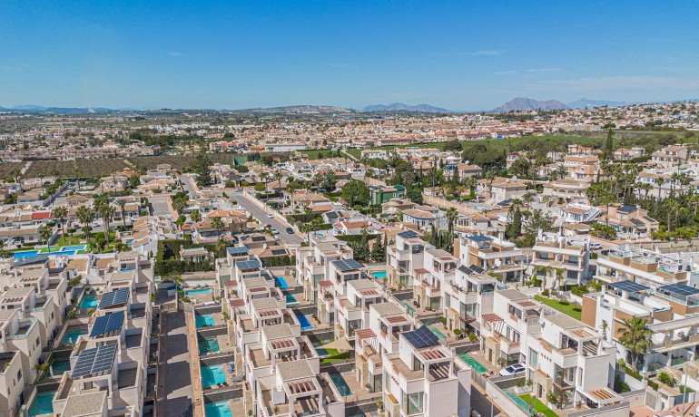 Venta - Villa -
Rojales - Pueblo bravo