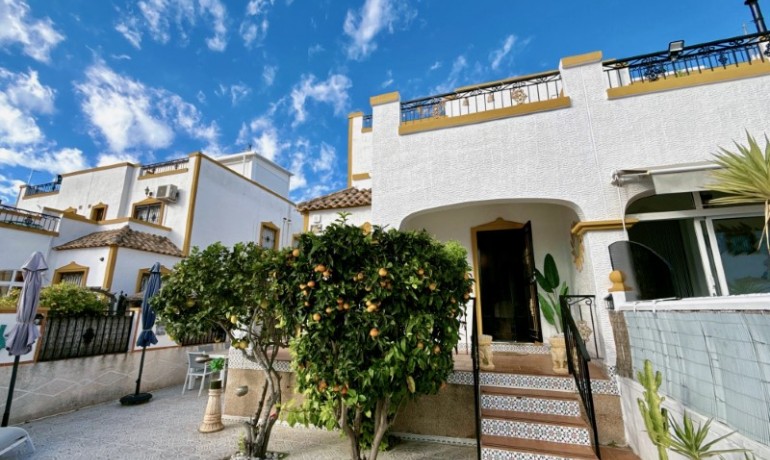 Herverkoop - Huis -
Orihuela* - Desamparados - Hurchillo - Torremendo