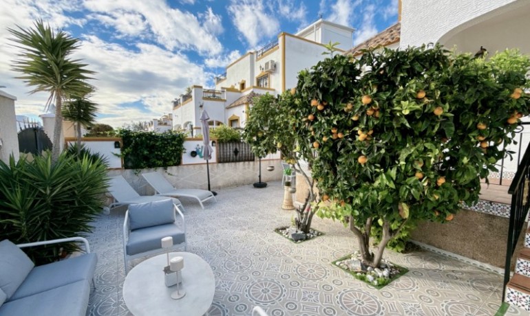 Herverkoop - Huis -
Orihuela* - Desamparados - Hurchillo - Torremendo