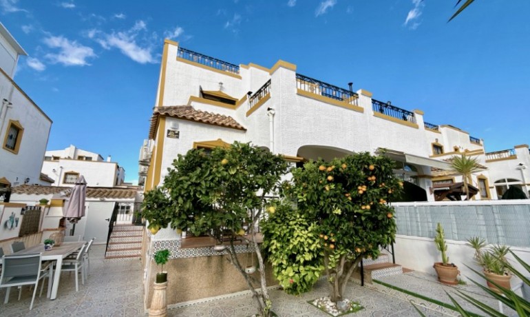 Herverkoop - Huis -
Orihuela* - Desamparados - Hurchillo - Torremendo