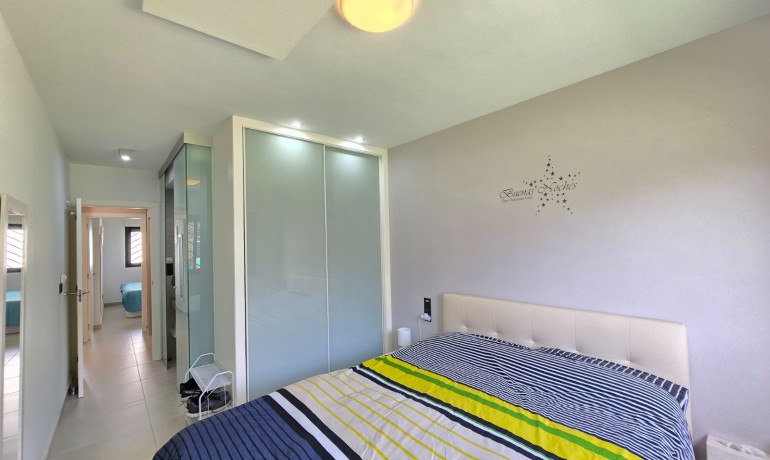 Herverkoop - Apartment / Flat * -
Orihuela Costa * - Punta Prima *