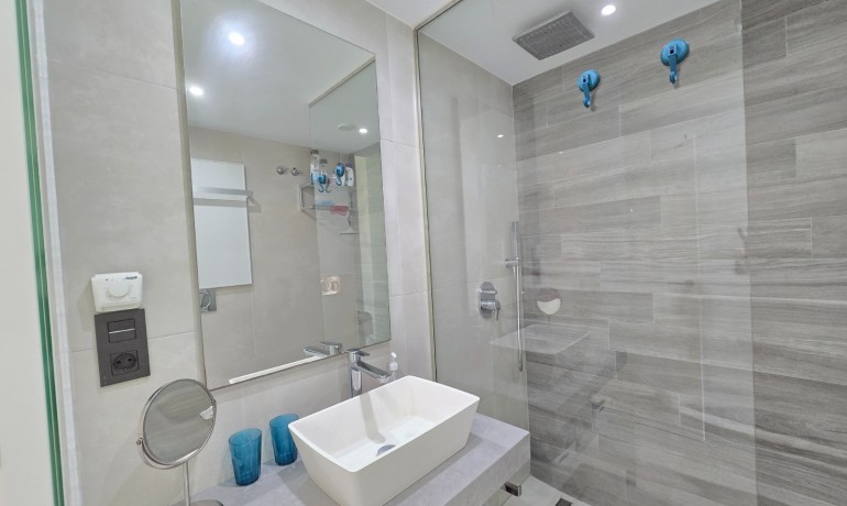 Herverkoop - Apartment / Flat * -
Orihuela Costa * - Punta Prima *