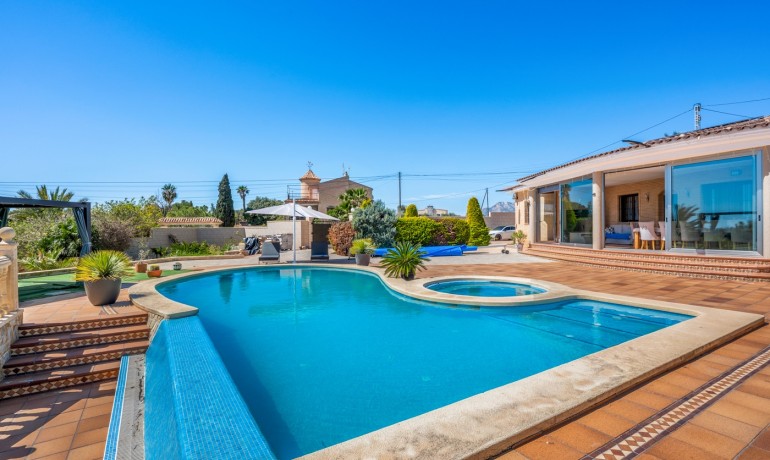 Venta - Finca -
Crevillente