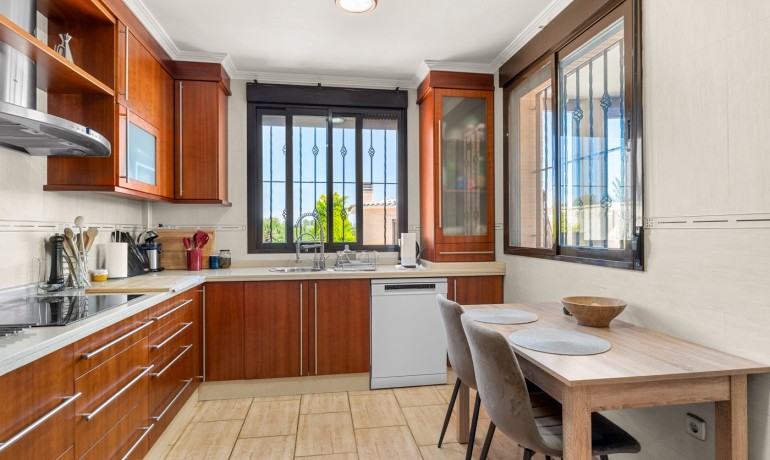 Venta - Finca -
Crevillente