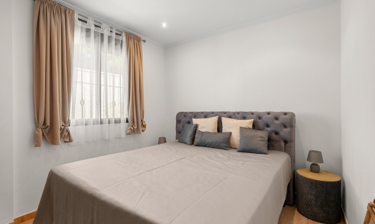 Venta - Finca -
Crevillente