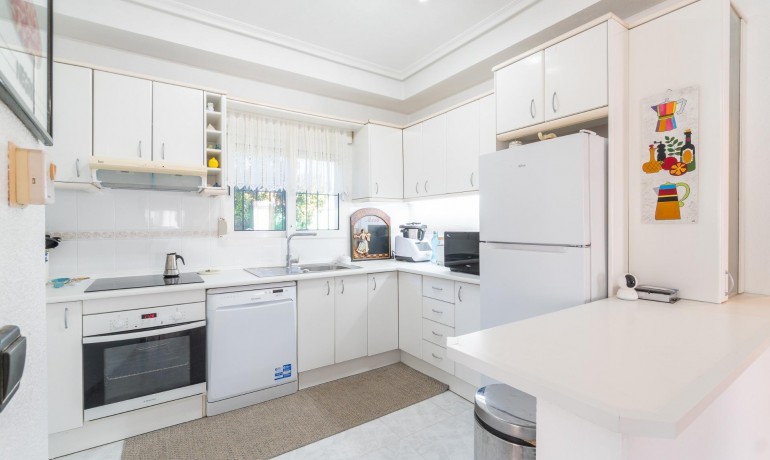 Sale - Villa -
Orihuela Costa* - La Zenia