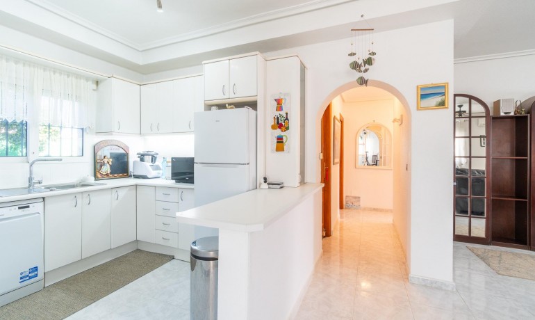 Sale - Villa -
Orihuela Costa* - La Zenia