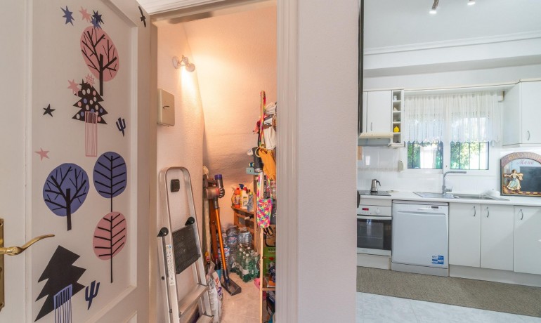 Sale - Villa -
Orihuela Costa* - La Zenia