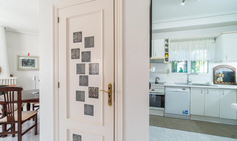 Sale - Villa -
Orihuela Costa* - La Zenia