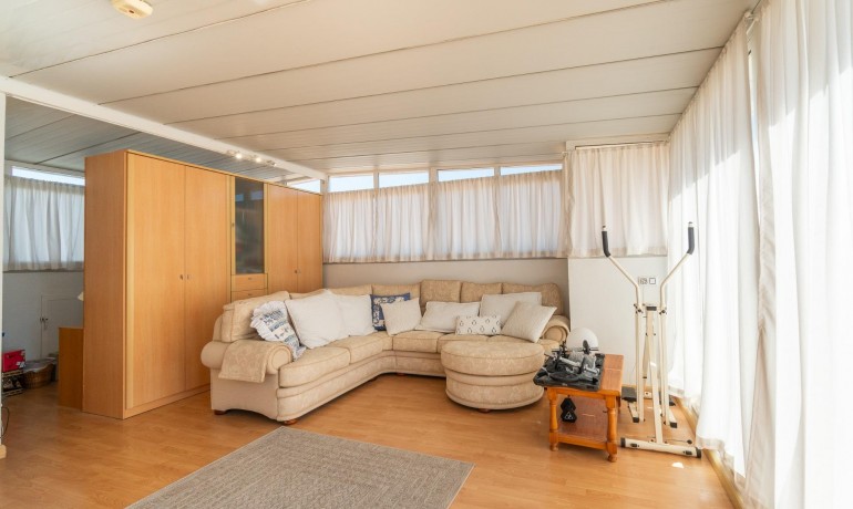 Sale - Villa -
Orihuela Costa* - La Zenia