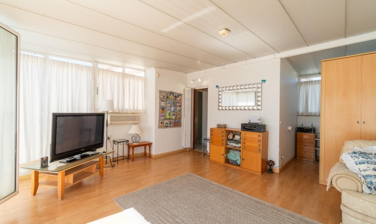 Sale - Villa -
Orihuela Costa* - La Zenia