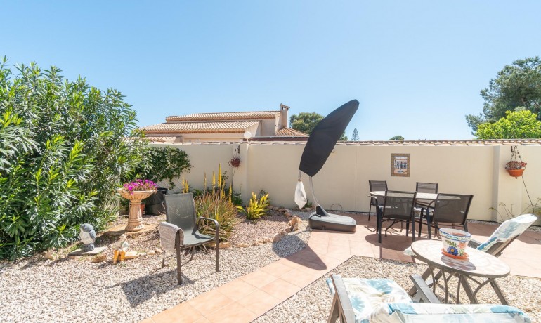 Sale - Villa -
Orihuela Costa* - La Zenia