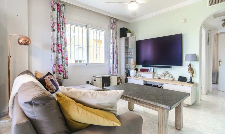 Herverkoop - Villa -
San Fulgencio - urb.la marina