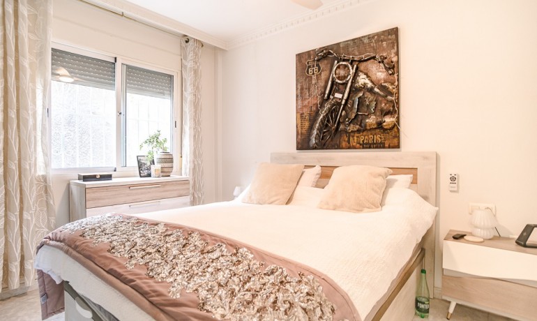 Herverkoop - Villa -
San Fulgencio - urb.la marina