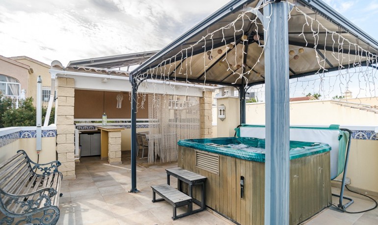 Herverkoop - Villa -
San Fulgencio - urb.la marina