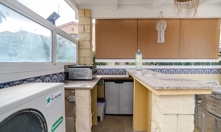 Herverkoop - Villa -
San Fulgencio - urb.la marina