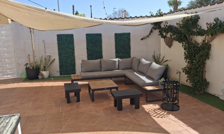 Herverkoop - Villa Detached -
Cuidad Quesada* - Doña pepa