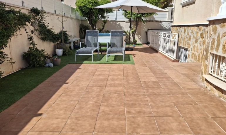 Herverkoop - Villa Detached -
Cuidad Quesada* - Doña pepa