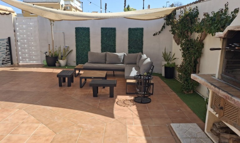 Herverkoop - Villa Detached -
Cuidad Quesada* - Doña pepa