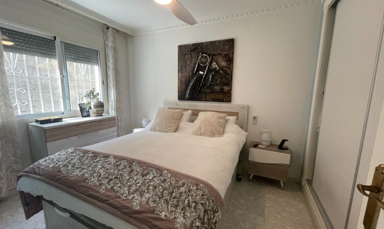 Sale - Villa -
San Fulgencio