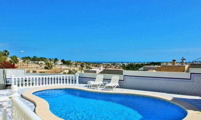 Sale - Villa -
Villamartin