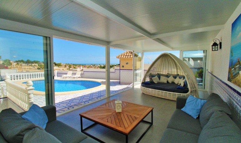 Sale - Villa -
Villamartin