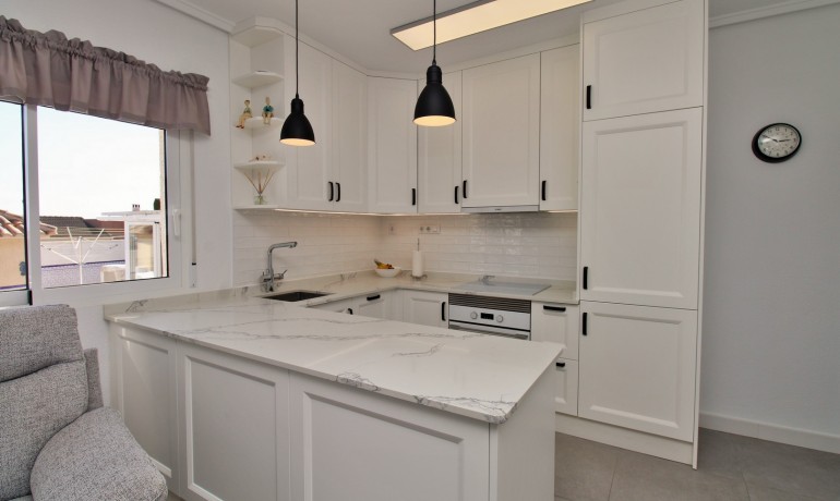 Sale - Villa -
Villamartin