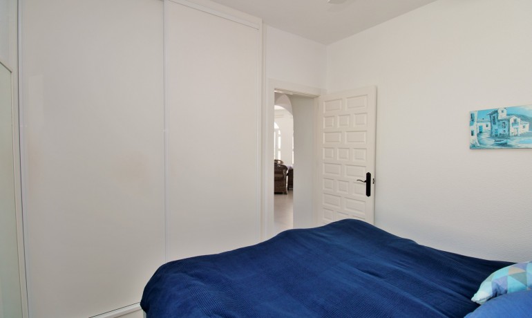 Sale - Villa -
Villamartin