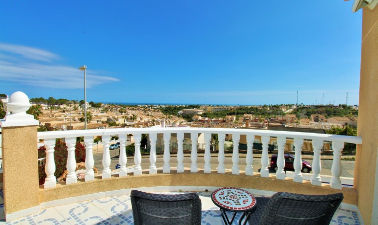 Sale - Villa -
Villamartin