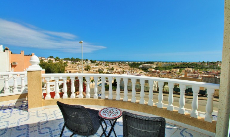 Sale - Villa -
Villamartin